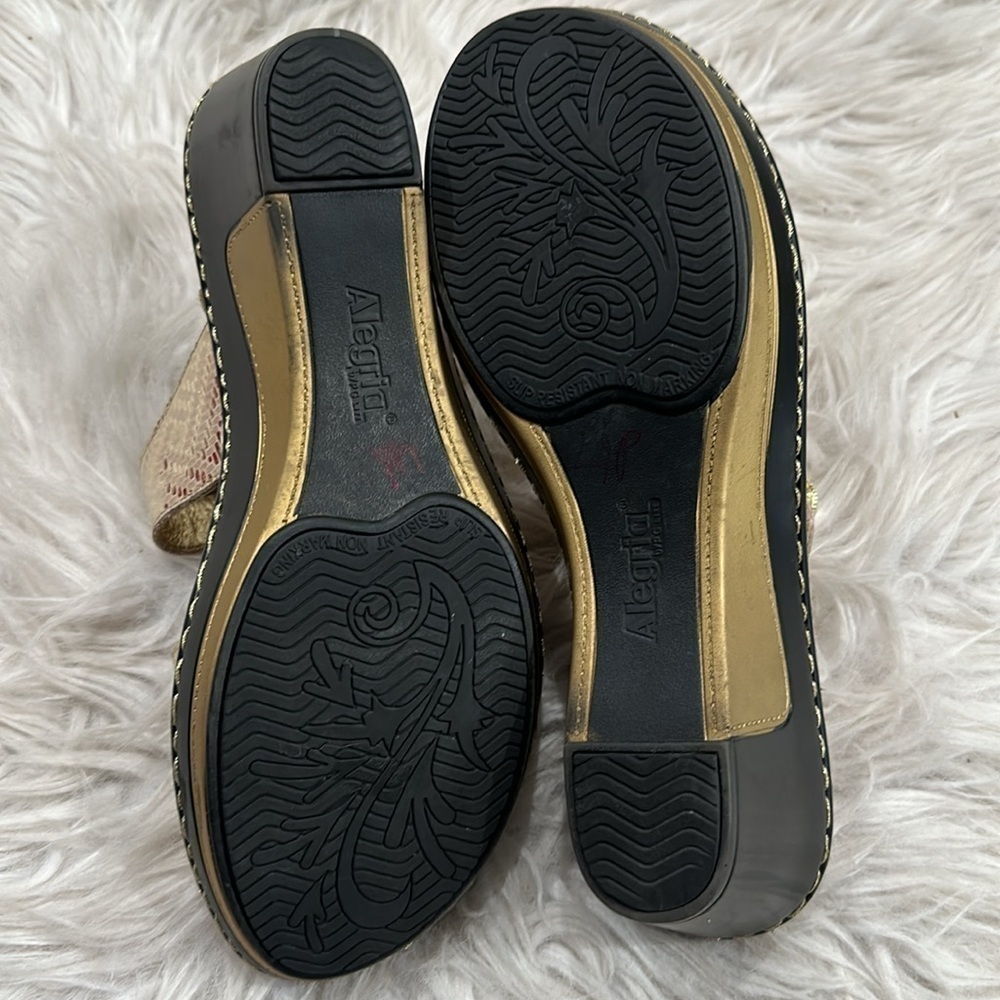 Alegria Dazzler Loti Gold Open Toe Wedge Sandal Slide Sz 38 - Picture 9 of 16